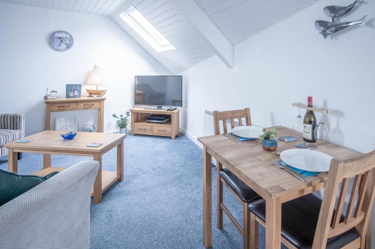 St Julians View - 1 Bedroom Apartment - Tenby Kültér fotó